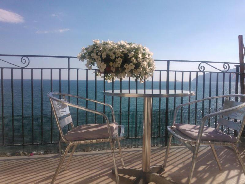 B&B Fronte Del Mare Salerno Exteriér fotografie